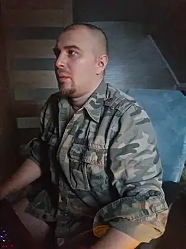 Foxyshaved online show from November 16, 6:30 am