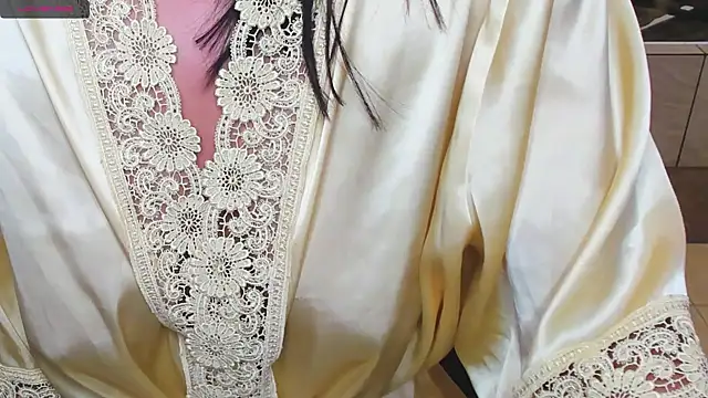 Snapshot of yourastral chatting on December 5, 12:52 am yourastral online show from December 5, 12:52 am