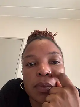 slimcateee online show from February 25, 10:37 am