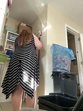 Snapshot of MissLolaLuxxx chatting on September 21, 10:55 pm MissLolaLuxxx online show from September 21, 10:55 pm