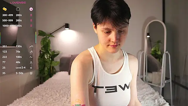 MaryCoopeer online show from February 20, 2:24 pm