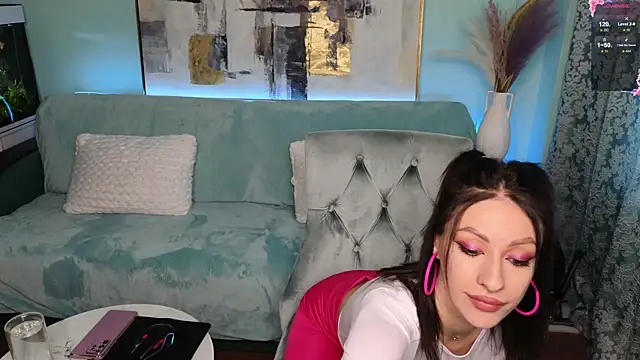 Snapshot of HoneyGirl55 chatting on February 12, 9:31 am HoneyGirl55 online show from February 12, 9:31 am