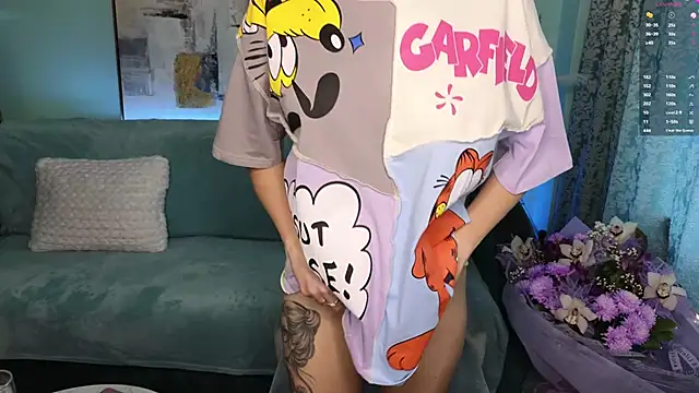 Snapshot of HoneyGirl55 chatting on March 15, 7:42 am HoneyGirl55 online show from March 15, 7:42 am