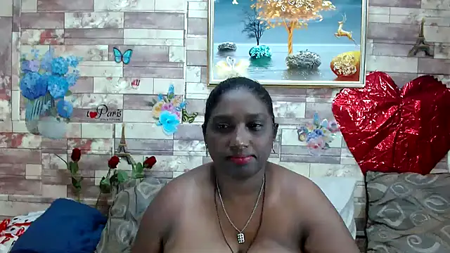 Snapshot of Indian_tracy chatting on February 4, 7:40 am Indian tracy online show from February 4, 7:40 am