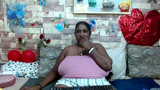 Snapshot of Indian_tracy chatting on February 15, 11:28 am Indian tracy online show from February 15, 11:28 am