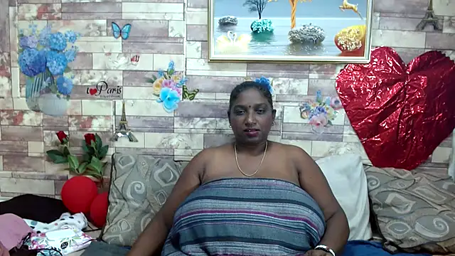 Snapshot of Indian_tracy chatting on February 24, 11:10 am Indian tracy online show from February 24, 11:10 am