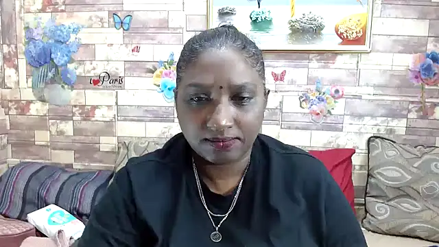 Snapshot of Indian_tracy chatting on October 11, 8:24 am Indian tracy online show from October 11, 8:24 am