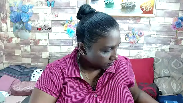 Snapshot of Indian_tracy chatting on October 14, 9:10 am Indian tracy online show from October 14, 9:10 am