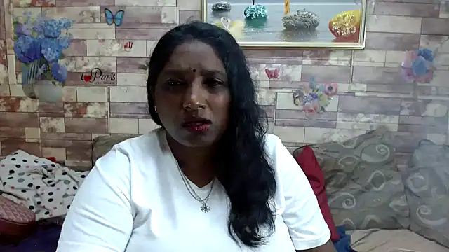 Snapshot of Indian_tracy chatting on November 4, 8:08 pm Indian tracy online show from November 4, 8:08 pm