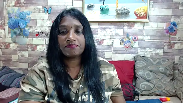 Snapshot of Indian_tracy chatting on November 25, 4:51 pm Indian tracy online show from November 25, 4:51 pm