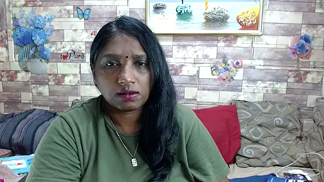 Snapshot of Indian_tracy chatting on November 26, 8:21 pm Indian tracy online show from November 26, 8:21 pm