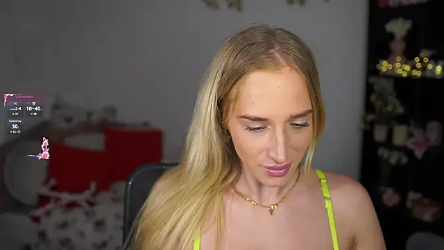 Snapshot of Nicolette__Shea_ chatting on January 5, 2:08 pm Nicolette Shea online show from January 5, 2:08 pm