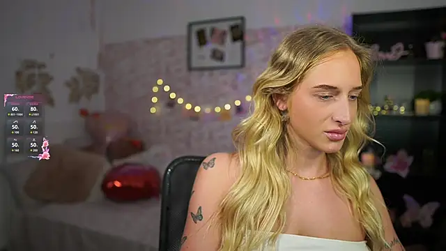 Snapshot of Nicolette__Shea_ chatting on February 16, 12:43 pm Nicolette Shea online show from February 16, 12:43 pm