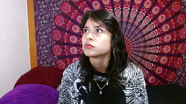 Snapshot of AbbySccott chatting on October 31, 12:55 am AbbySccott online show from October 31, 12:55 am