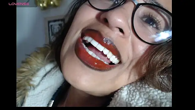 Snapshot of fantasty_nylon chatting on January 23, 11:15 pm fantasty nylon online show from January 23, 11:15 pm