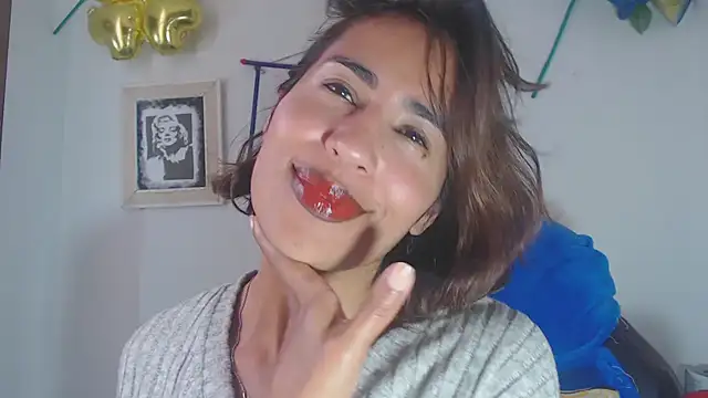 Snapshot of fantasty_nylon chatting on January 29, 8:35 pm fantasty nylon online show from January 29, 8:35 pm