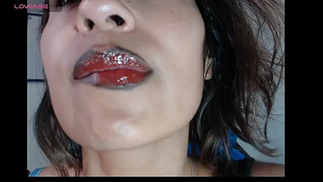 Snapshot of fantasty_nylon chatting on February 7, 9:04 pm fantasty nylon online show from February 7, 9:04 pm