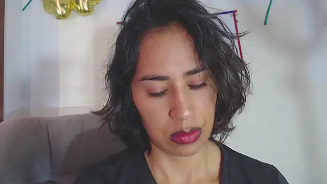 Snapshot of fantasty_nylon chatting on October 8, 2:25 pm fantasty nylon online show from October 8, 2:25 pm