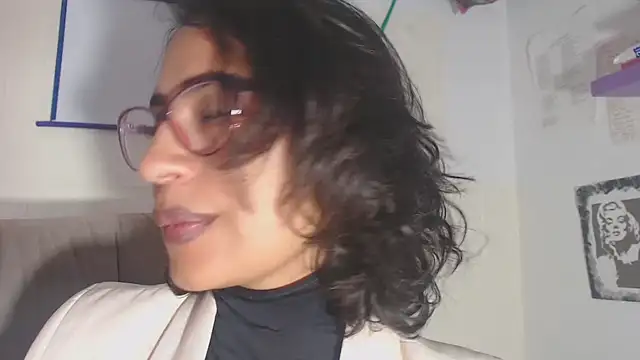 Snapshot of fantasty_nylon chatting on November 4, 11:42 am fantasty nylon online show from November 4, 11:42 am