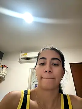 Snapshot of ZarahEvans chatting on October 31, 8:43 pm ZarahEvans online show from October 31, 8:43 pm