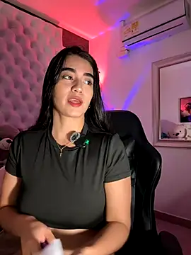 Snapshot of ZarahEvans chatting on November 29, 3:59 pm ZarahEvans online show from November 29, 3:59 pm