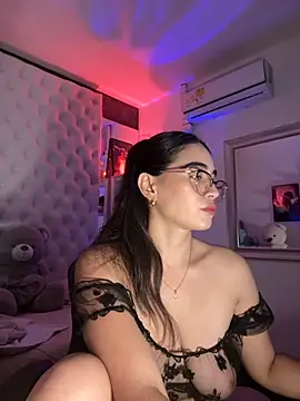 Snapshot of ZarahEvans chatting on December 1, 8:14 pm ZarahEvans online show from December 1, 8:14 pm