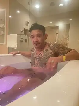 RoodoggXL online show from December 4, 11:02 pm