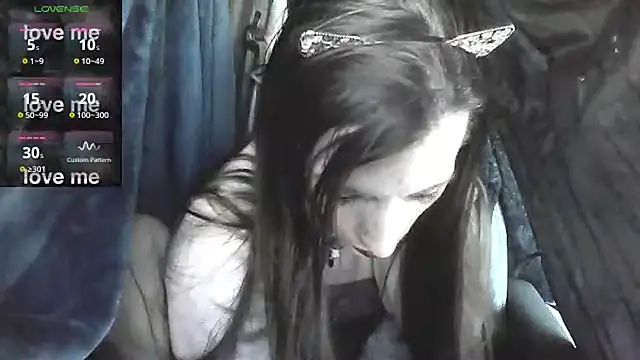 SmokeShow686 online show from December 10, 7:00 pm