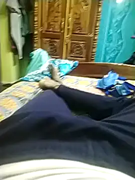 Snapshot of Tamil10inches chatting on December 13, 4:27 pm Tamil10inches online show from December 13, 4:27 pm