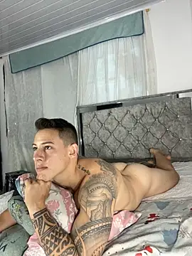 Snapshot of Muscle_King_Cum chatting on January 22, 3:51 pm Muscle King Cum online show from January 22, 3:51 pm