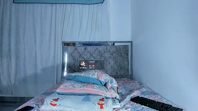 Snapshot of Muscle_King_Cum chatting on January 28, 12:32 pm Muscle King Cum online show from January 28, 12:32 pm