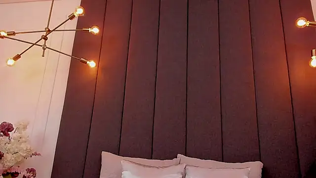 Snapshot of JuanaSimons chatting on December 6, 2:13 am JuanaSimons online show from December 6, 2:13 am