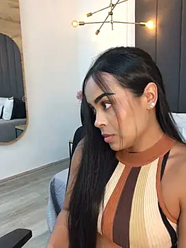 Snapshot of JuanaSimons chatting on January 4, 2:25 am JuanaSimons online show from January 4, 2:25 am