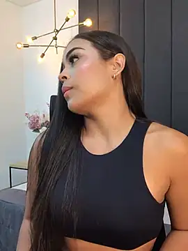 Snapshot of JuanaSimons chatting on January 23, 2:23 am JuanaSimons online show from January 23, 2:23 am