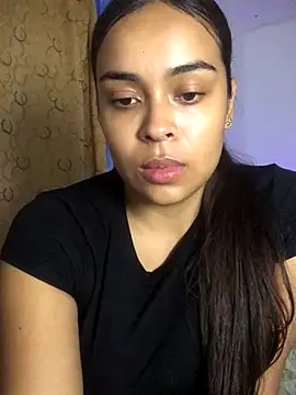 Snapshot of JuanaSimons chatting on December 14, 12:05 am JuanaSimons online show from December 14, 12:05 am