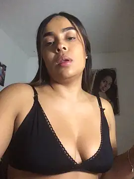 JuanaSimons online show from April 11, 1:10 am