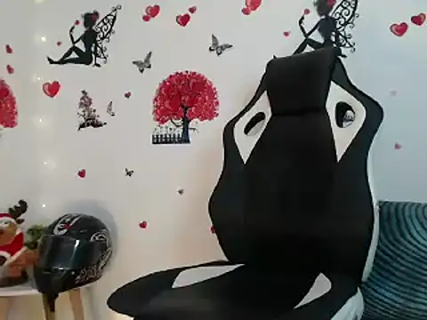 Snapshot of Angel_bran chatting on January 25, 12:06 am Angel bran online show from January 25, 12:06 am