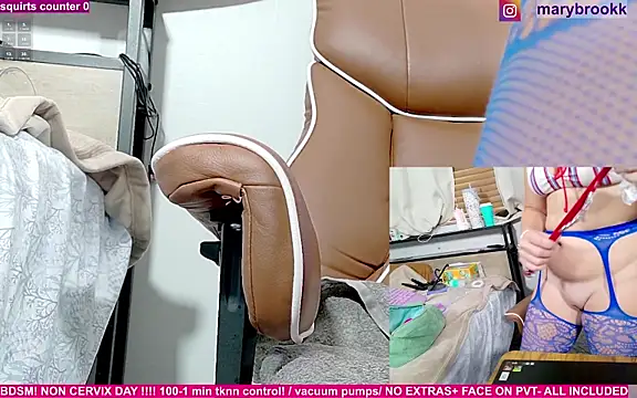 MaryBrook1 online show from May 29, 1:31 pm