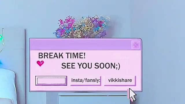 Snapshot of VikkiLustfull chatting on February 25, 5:36 pm VikkiLustfull online show from February 25, 5:36 pm