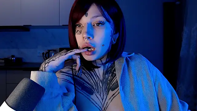 Snapshot of tradishka chatting on February 8, 7:38 pm tradishka online show from February 8, 7:38 pm