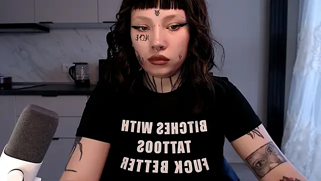 Snapshot of tradishka chatting on February 14, 12:36 pm tradishka online show from February 14, 12:36 pm