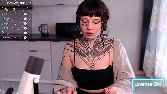 Snapshot of tradishka chatting on March 3, 11:55 am tradishka online show from March 3, 11:55 am