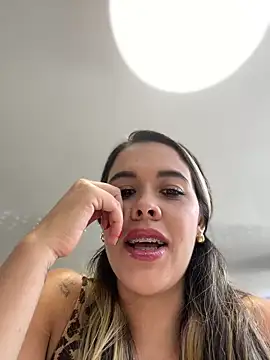 Emilia Bakerr online show from December 15, 6:26 pm