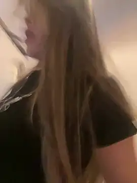 Emilia Bakerr online show from March 6, 6:16 pm