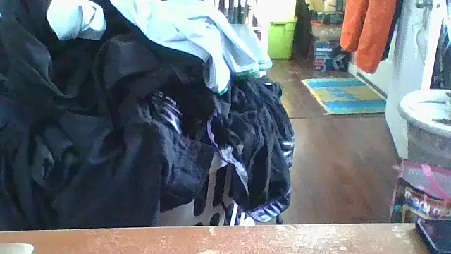 Daremeknot online show from February 9, 2:43 pm