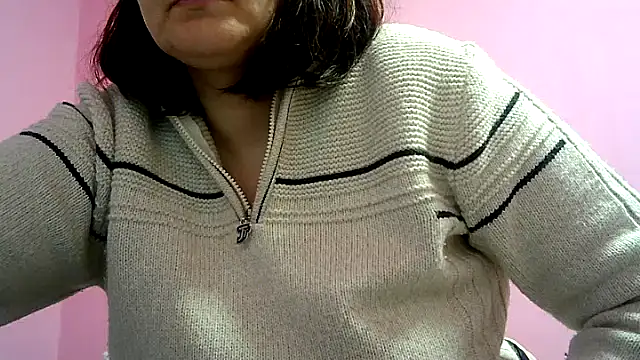 Snapshot of Lucinka1 chatting on December 16, 3:22 pm Lucinka1 online show from December 16, 3:22 pm