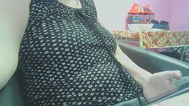 Snapshot of Lucinka1 chatting on January 6, 7:42 am Lucinka1 online show from January 6, 7:42 am