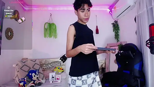 huge armound online show from April 7, 4:24 am