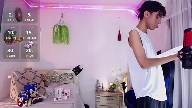 huge armound online show from April 9, 4:01 am