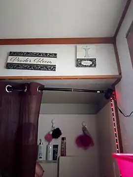 sweetkitty111 online show from October 24, 5:42 pm